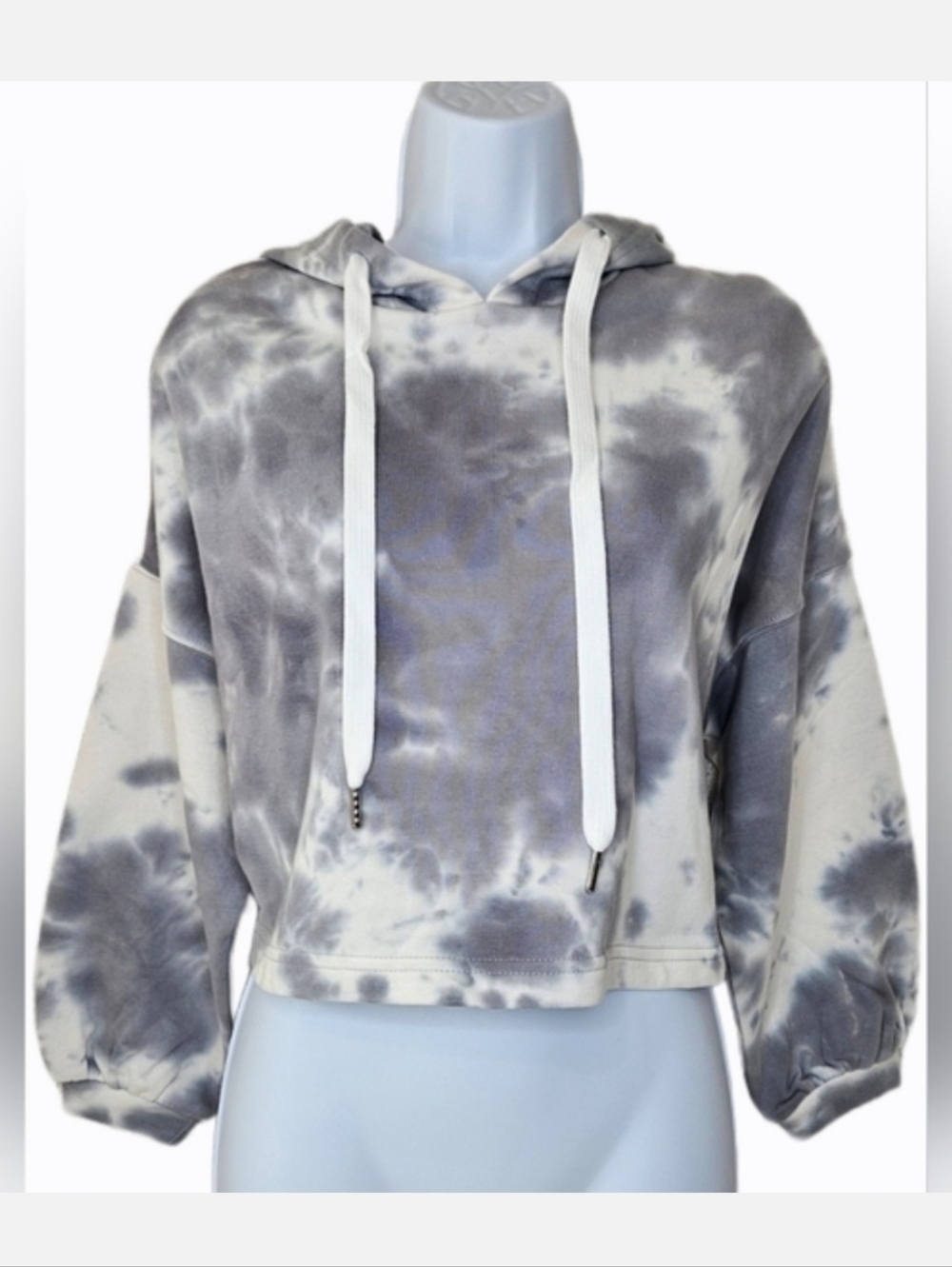 NWT Elodie Women's Cropped Long Sleeve Drawstring Tie-Dye Hoodie Gray/White XS
